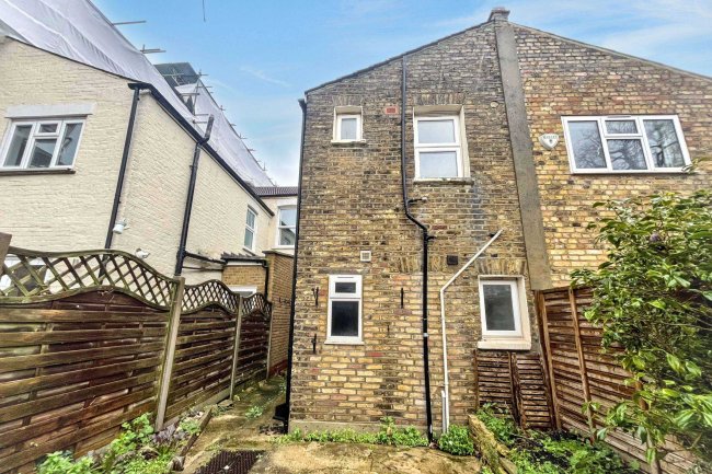 Flat A, 25 Trevor Road, Wimbledon, London, SW19 3PW 18