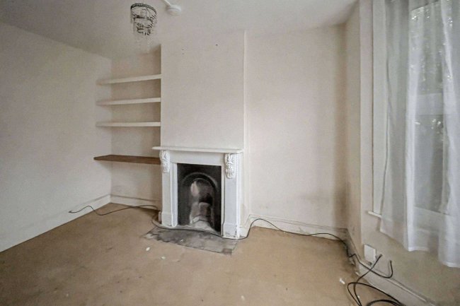 Flat A, 25 Trevor Road, Wimbledon, London, SW19 3PW 18