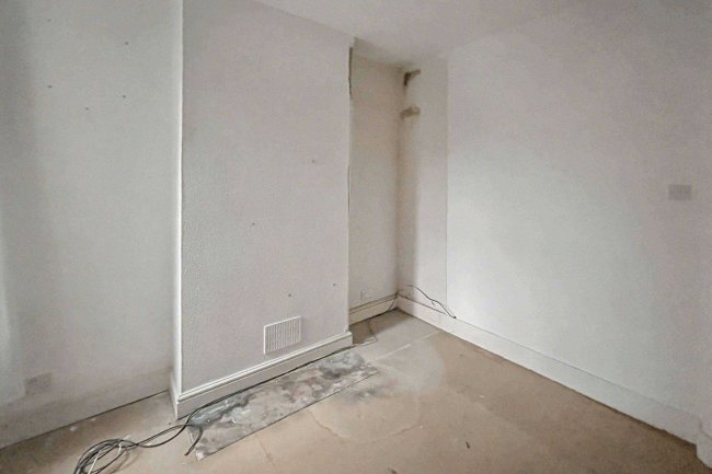 Flat A, 25 Trevor Road, Wimbledon, London, SW19 3PW 18