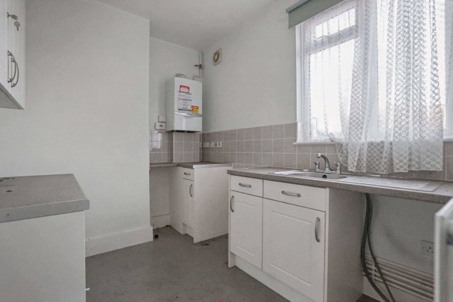 Flat 1, 104 Goldsmith Avenue, Acton, London, W3 6HW 2