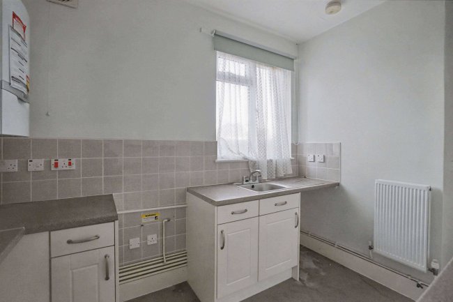 Flat 1, 104 Goldsmith Avenue, Acton, London, W3 6HW 2