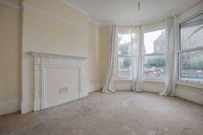 Flat 1, 104 Goldsmith Avenue, Acton, London, W3 6HW 2