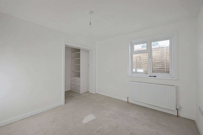 69 Headley Road, Liphook, Hampshire, GU30 7PR 8