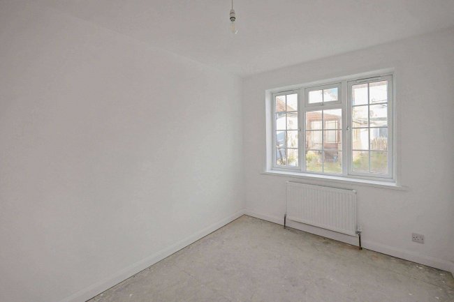 69 Headley Road, Liphook, Hampshire, GU30 7PR 8