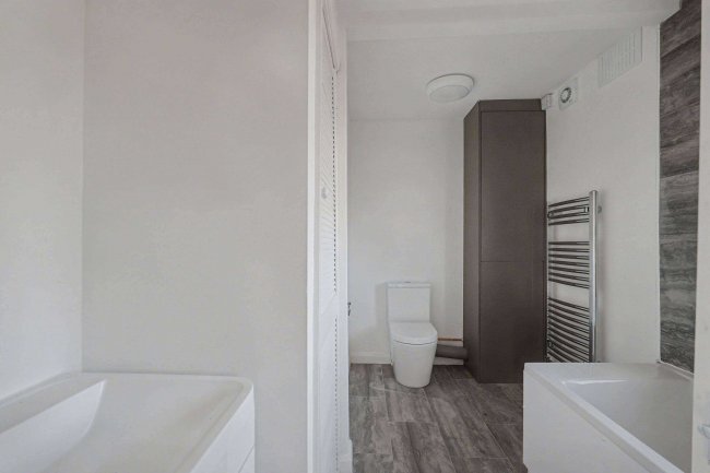 69 Headley Road, Liphook, Hampshire, GU30 7PR 8