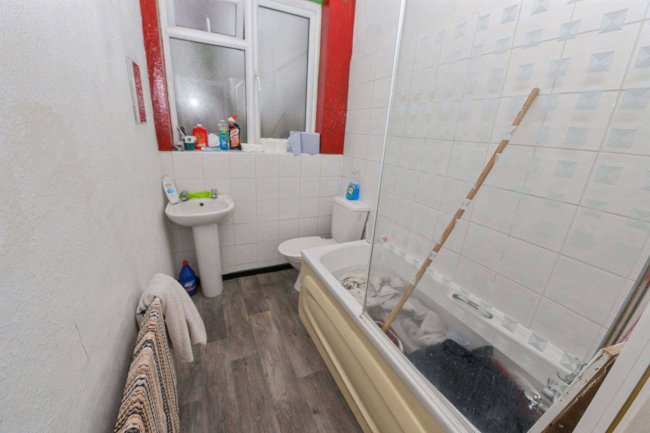 23 Nicholls Street, Coventry, CV2 4GY 7