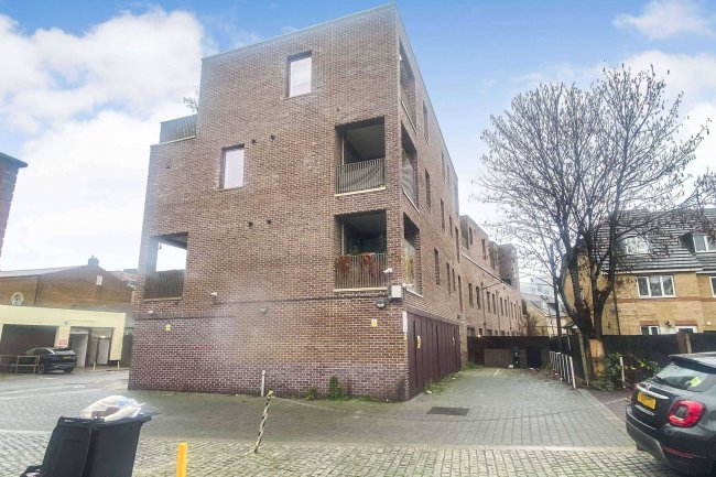 Macleane House, 67 Drummond Road, Croydon CR0 1GF 16