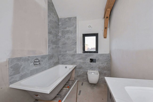 Tawney Hall, Bakers Farm, Blackmore End, Wethersfield, Essex CM7 4DJ 95