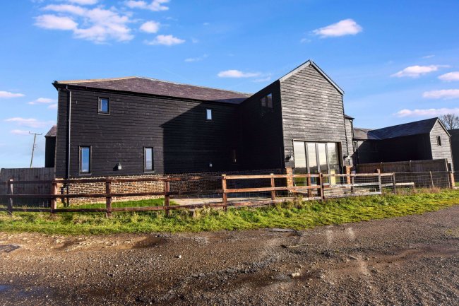 Tawney Hall, Bakers Farm, Blackmore End, Wethersfield, Essex CM7 4DJ 95