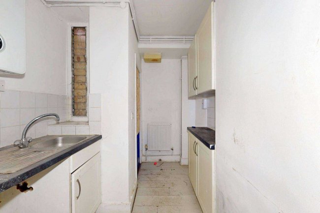 Flats A-D, 78 Comeragh Road, London W14 9HR 72