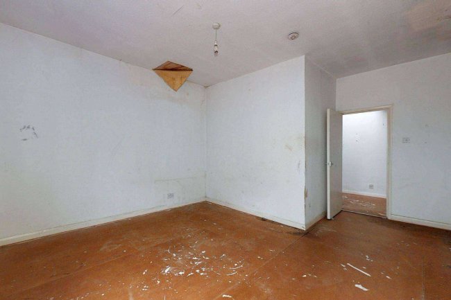 Flats A-D, 78 Comeragh Road, London W14 9HR 72