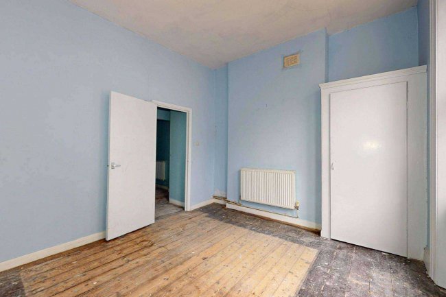 Flats A-D, 78 Comeragh Road, London W14 9HR 72