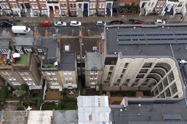 Flats A-D, 78 Comeragh Road, London W14 9HR 72