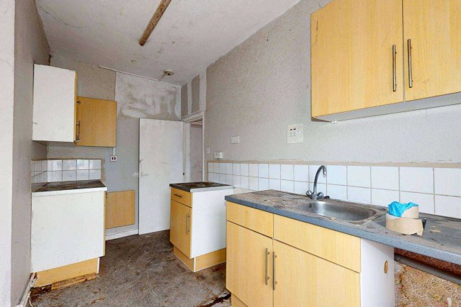 Flats A-D, 78 Comeragh Road, London W14 9HR 72