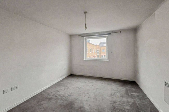 140 Wooldridge Close, Feltham, TW14 8BH 82