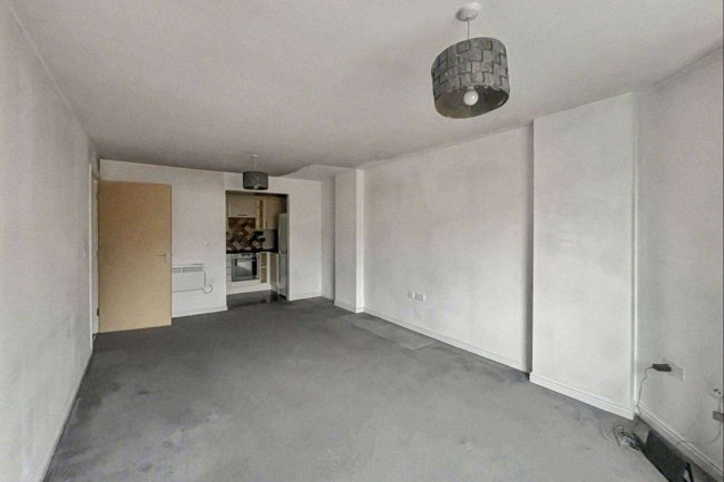 140 Wooldridge Close, Feltham, TW14 8BH 82