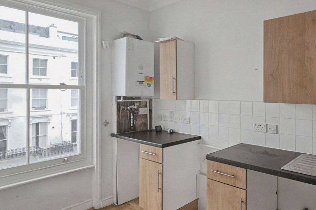 Flat C, 21 St Stephens Gardens, Notting Hill, London W2 5QU 9