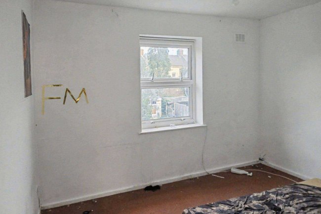 Flat B, 12 Churchill Road, Willesden, London NW2 5EA 32