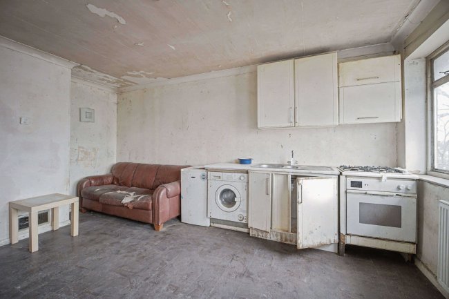 354B Kingston Road, Epsom, Surrey, KT19 0DT 4