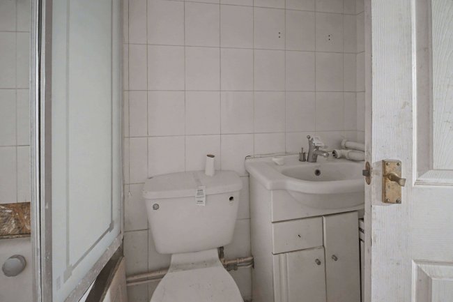 354B Kingston Road, Epsom, Surrey, KT19 0DT 4