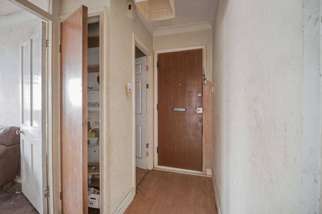 354B Kingston Road, Epsom, Surrey, KT19 0DT 4