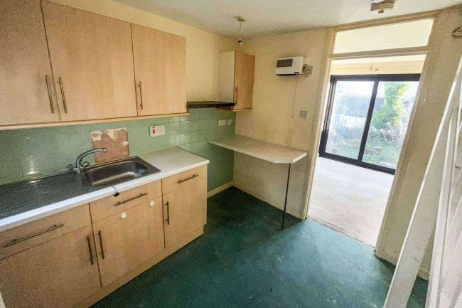 7 Grove Close, Totnes, Devon, TQ9 5EP 53