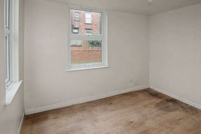 Flat A, 34 Sholebroke Mount, Leeds, West Yorkshire, LS7 3HG 38