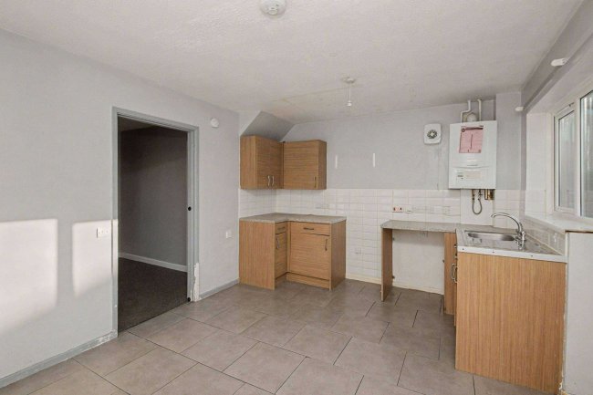 1 Hawthorne Avenue, Creswell, Worksop, S80 4LA 6