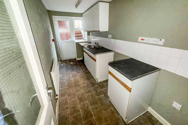 Flat 1, 103 City Road, St Pauls, Bristol, BS2 8UL 99