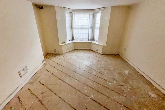 Flat 1, 103 City Road, St Pauls, Bristol, BS2 8UL 99