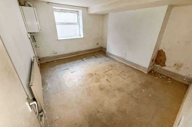 Flat 1, 103 City Road, St Pauls, Bristol, BS2 8UL 99