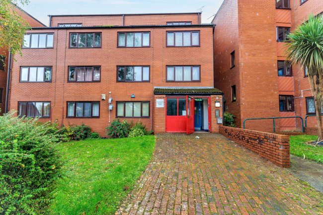 Flat 8a, Quartercroft, Pyramid Close, Weston Favell, Northampton, Northamptonshire, NN3 8DP 93