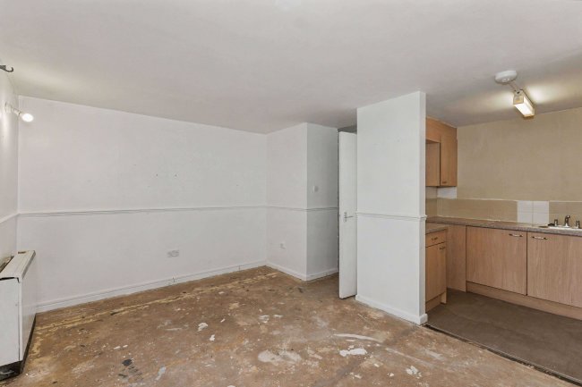 Flat 8a, Quartercroft, Pyramid Close, Weston Favell, Northampton, Northamptonshire, NN3 8DP 93