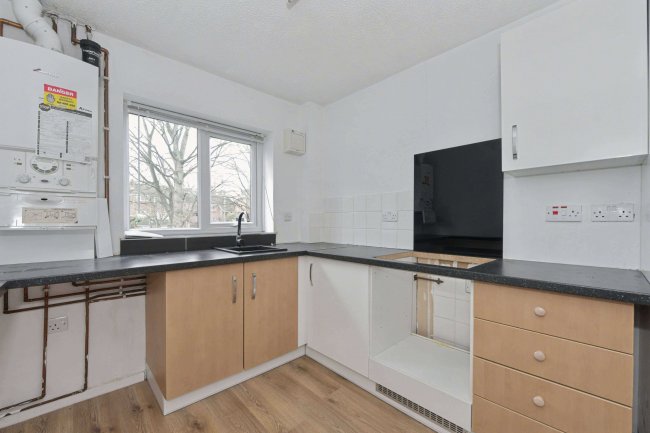 10 Dundas Close, Nottingham, Nottinghamshire, NG1 4EX 69