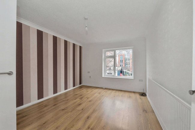 10 Dundas Close, Nottingham, Nottinghamshire, NG1 4EX 69