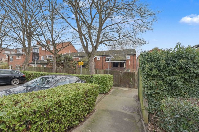 10 Dundas Close, Nottingham, Nottinghamshire, NG1 4EX 69