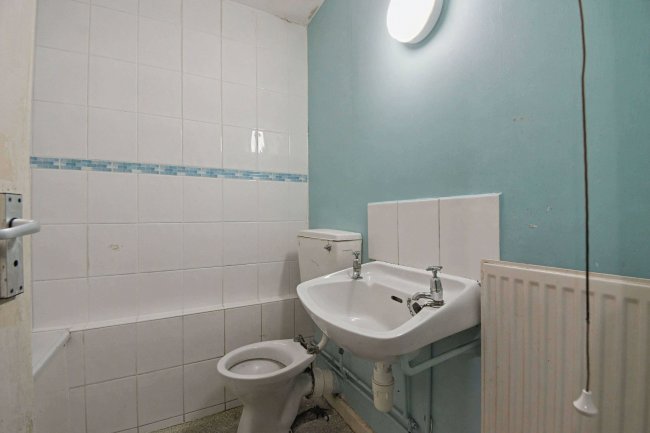 273 Bourne Avenue, Hayes, UB3 1RR 68