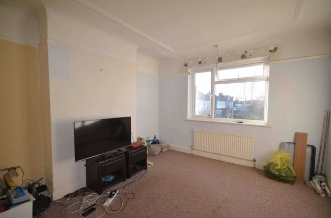 91 Kingshill Drive, Harrow HA3 8QQ 9