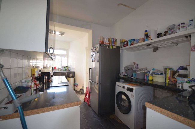 91 Kingshill Drive, Harrow HA3 8QQ 9