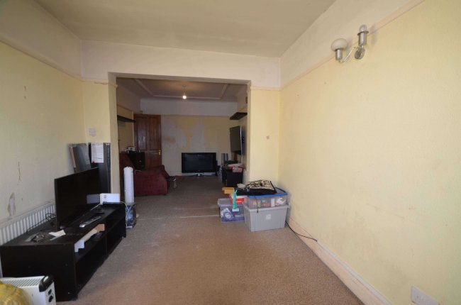 91 Kingshill Drive, Harrow HA3 8QQ 9