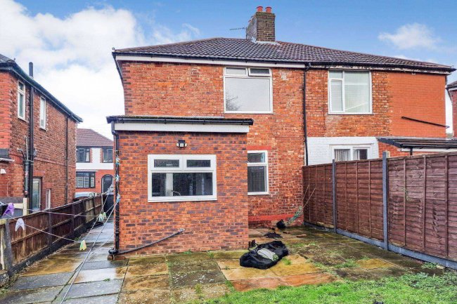 12 Grange Park Avenue, Runcorn, Cheshire, WA7 5UU 47