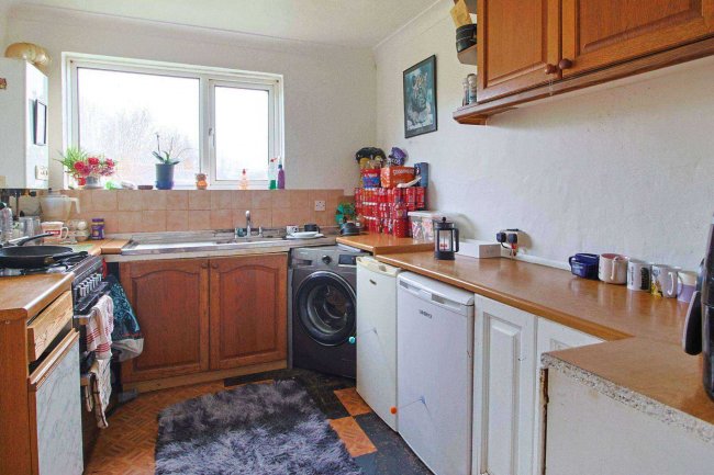 34 Verney Close, West Howe, Bournemouth, BH11 8DD 92