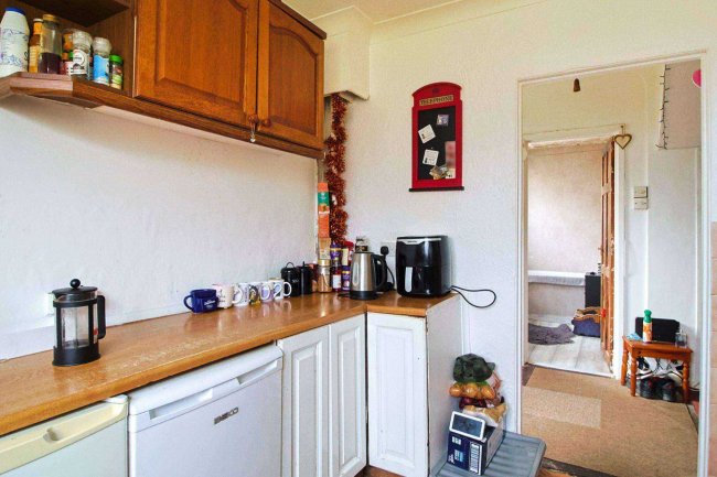 34 Verney Close, West Howe, Bournemouth, BH11 8DD 92