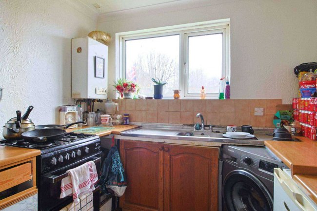 34 Verney Close, West Howe, Bournemouth, BH11 8DD 92