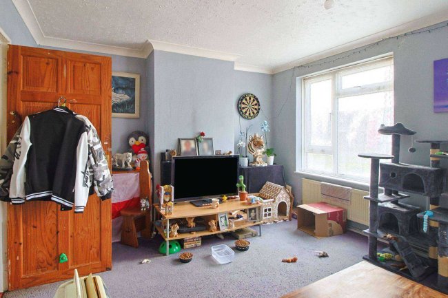 34 Verney Close, West Howe, Bournemouth, BH11 8DD 92