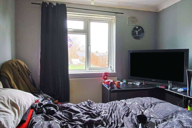 34 Verney Close, West Howe, Bournemouth, BH11 8DD 92