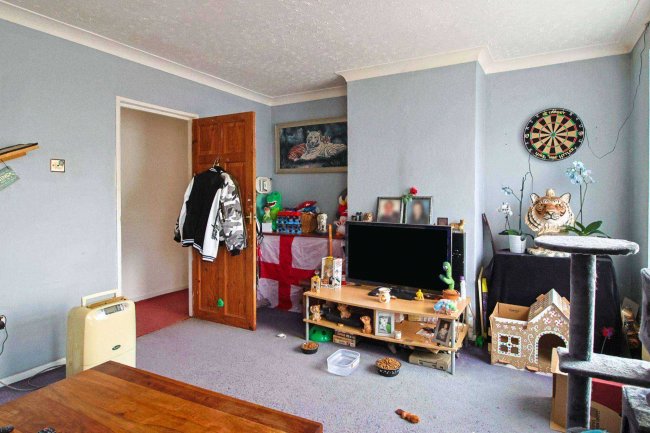 34 Verney Close, West Howe, Bournemouth, BH11 8DD 92