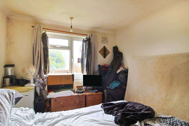 34 Verney Close, West Howe, Bournemouth, BH11 8DD 92