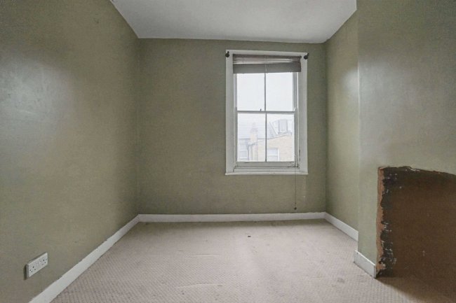 33 Mauleverer Road, London SW2 5DR 8