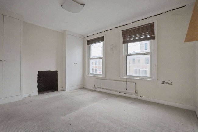 33 Mauleverer Road, London SW2 5DR 8